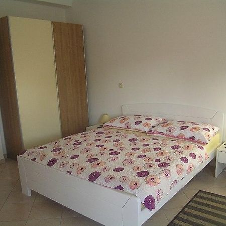 Deda Apartments Pag Town Bagian luar foto