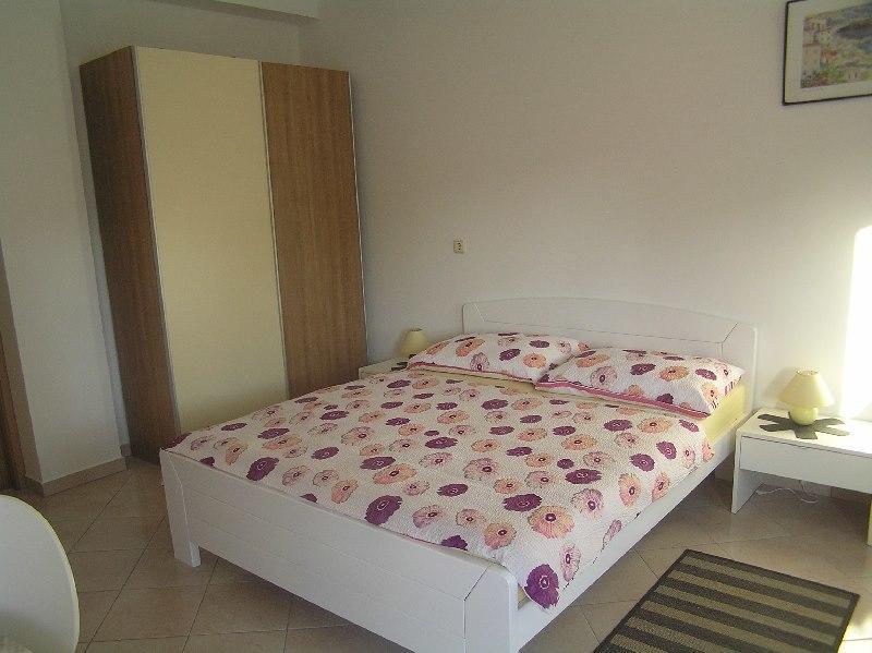 Deda Apartments Pag Town Bagian luar foto